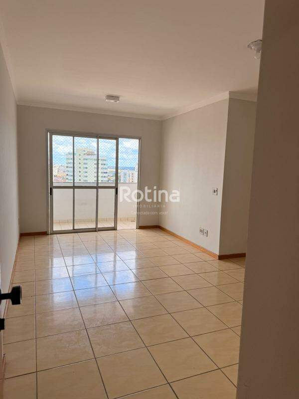 Apartamento para alugar, 4 quartos em Uberlândia no bairro Osvaldo Rezende no valor de R$ 1.800,00 - Rotina Imobiliária: 