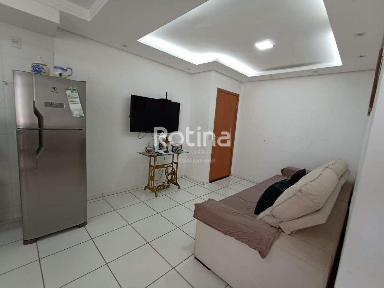 Apartamento à venda, 2 quartos em Uberlândia no bairro Residencial Lago Azul no valor de R$ 199.000,00 - Rotina Imobiliária: 
