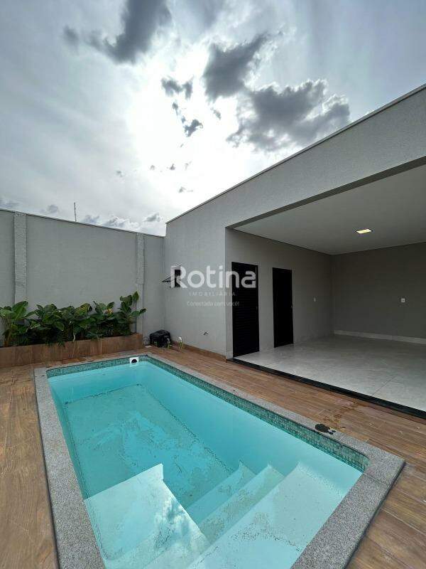 Casa à venda, 3 quartos em Uberlândia no bairro Pampulha no valor de R$ 1.050.000,00 - Rotina Imobiliária: 