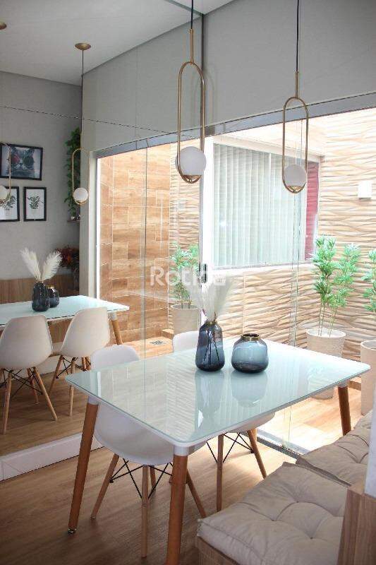 Casa à venda, 3 quartos em Uberlândia no bairro Bosque dos Buritis no valor de R$ 780.000,00 - Rotina Imobiliária: 