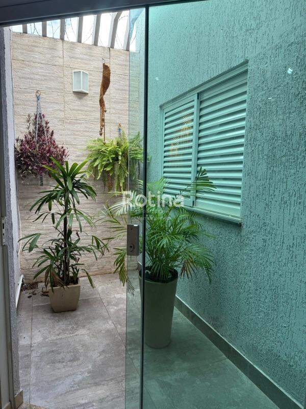 Casa à venda, 3 quartos em Uberlândia no bairro Bosque dos Buritis no valor de R$ 850.000,00 - Rotina Imobiliária: 