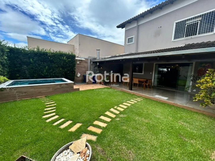 Casa à venda, 3 quartos em Uberlândia no bairro Bosque dos Buritis no valor de R$ 960.000,00 - Rotina Imobiliária: 