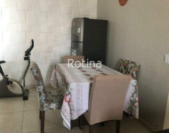 Apartamento para alugar, em Uberlândia no bairro Jardim Holanda no valor de R$ 2.500,00 - Rotina Imobiliária: 