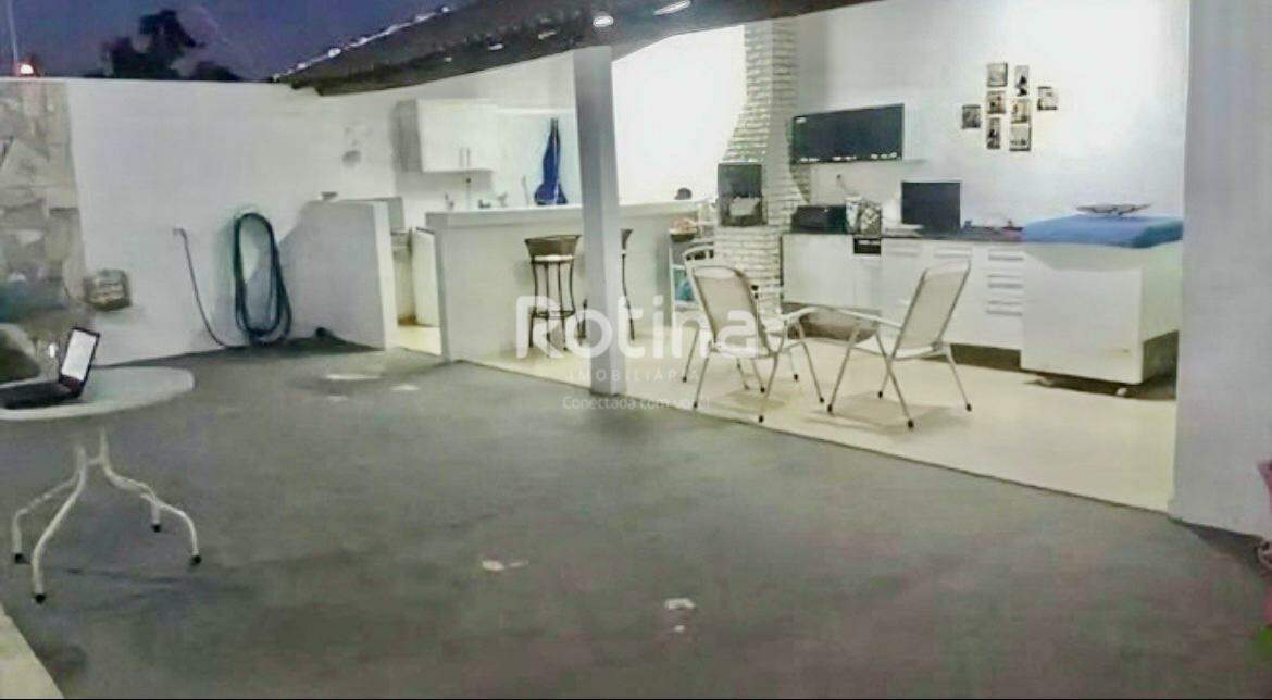 Casa à venda, 3 quartos em Uberlândia no bairro Bosque dos Buritis no valor de R$ 720.000,00 - Rotina Imobiliária: 