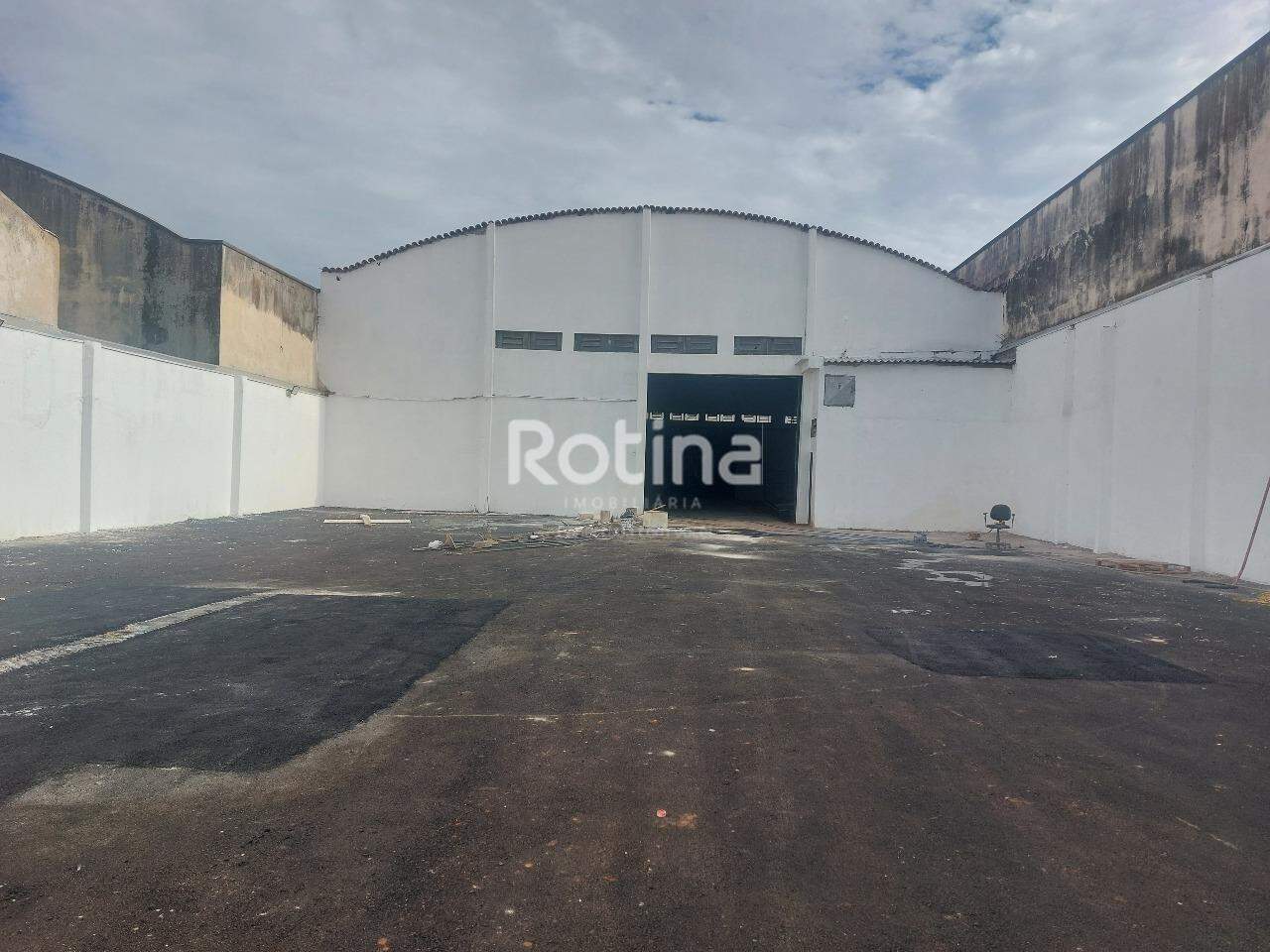 Galpão para alugar, em Uberlândia no bairro Tibery no valor de R$ 25.000,00 - Rotina Imobiliária: 