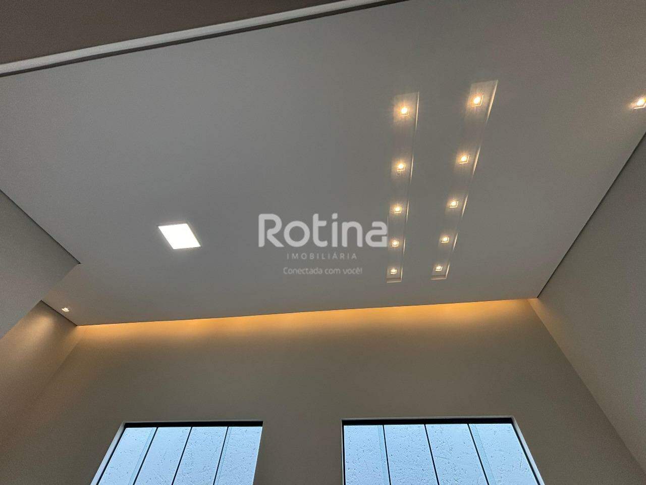 Casa à venda, 3 quartos em Uberlândia no bairro Bosque dos Buritis no valor de R$ 880.000,00 - Rotina Imobiliária: 