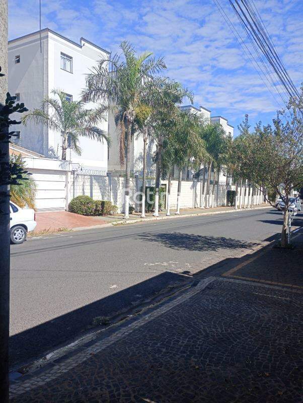 Apartamento à venda, 2 quartos em Uberlândia no bairro Alto Umuarama no valor de R$ 220.000,00 - Rotina Imobiliária: 