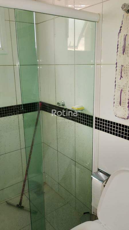 Casa à venda, 3 quartos em Uberlândia no bairro Nossa Senhora Aparecida no valor de R$ 470.000,00 - Rotina Imobiliária: 