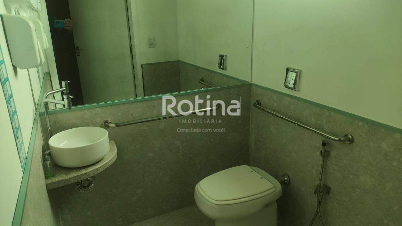 Sala para alugar, em Uberlândia no bairro Martins no valor de R$ 1.650,00 - Rotina Imobiliária: 