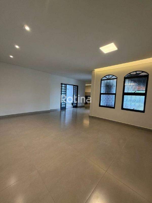 Casa à venda, 4 quartos em Uberlândia no bairro Maravilha no valor de R$ 920.000,00 - Rotina Imobiliária: 