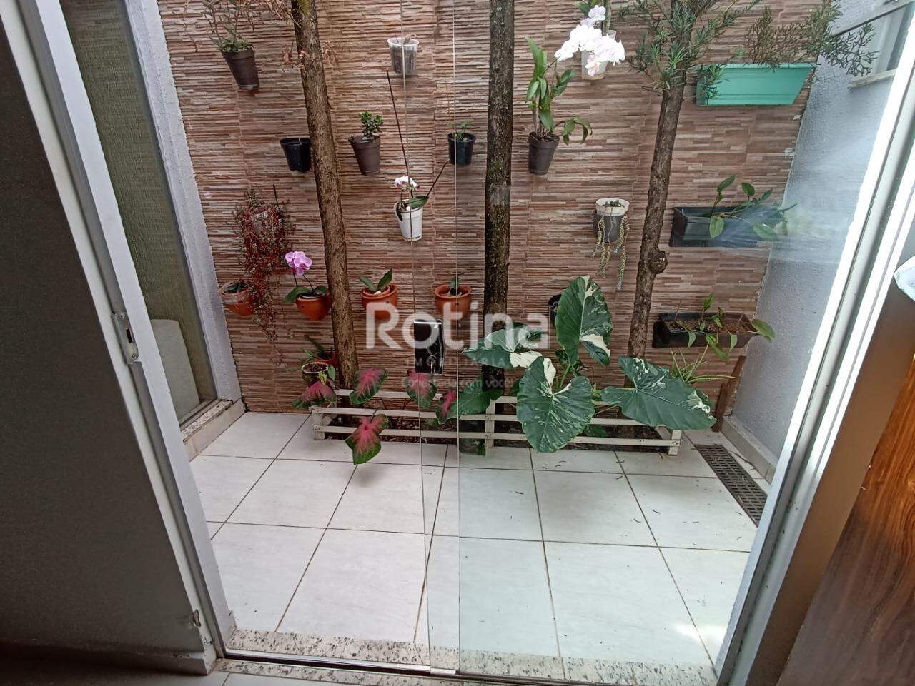 Casa à venda, 3 quartos em Uberlândia no bairro Pacaembu no valor de R$ 560.000,00 - Rotina Imobiliária: 