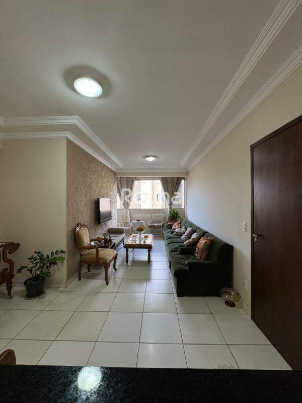 Apartamento à venda, 3 quartos em Uberlândia no bairro Umuarama no valor de R$ 530.000,00 - Rotina Imobiliária: 