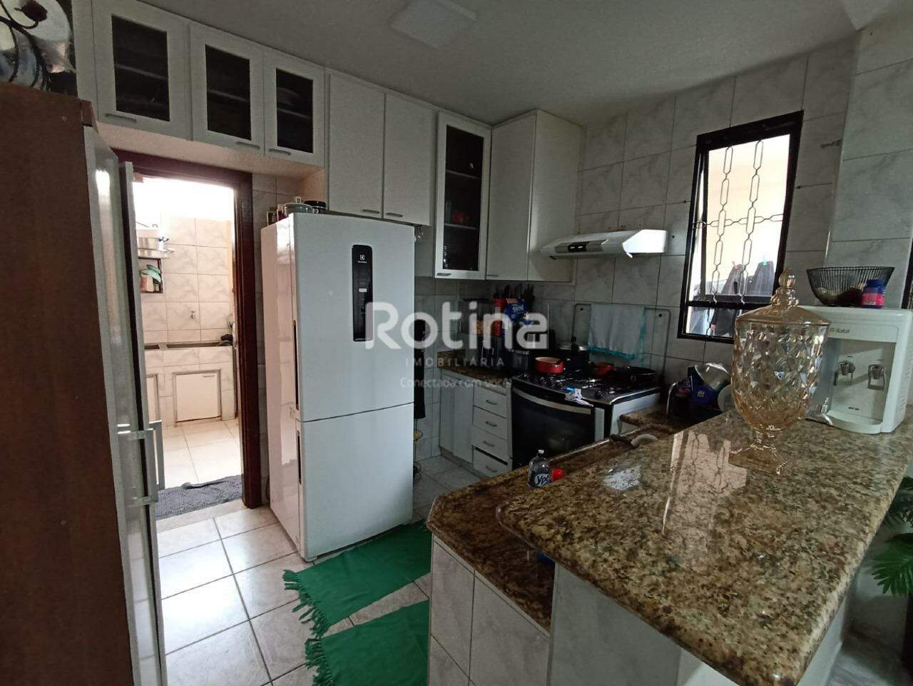 Casa à venda, 3 quartos em Uberlândia no bairro Brasil no valor de R$ 660.000,00 - Rotina Imobiliária: 