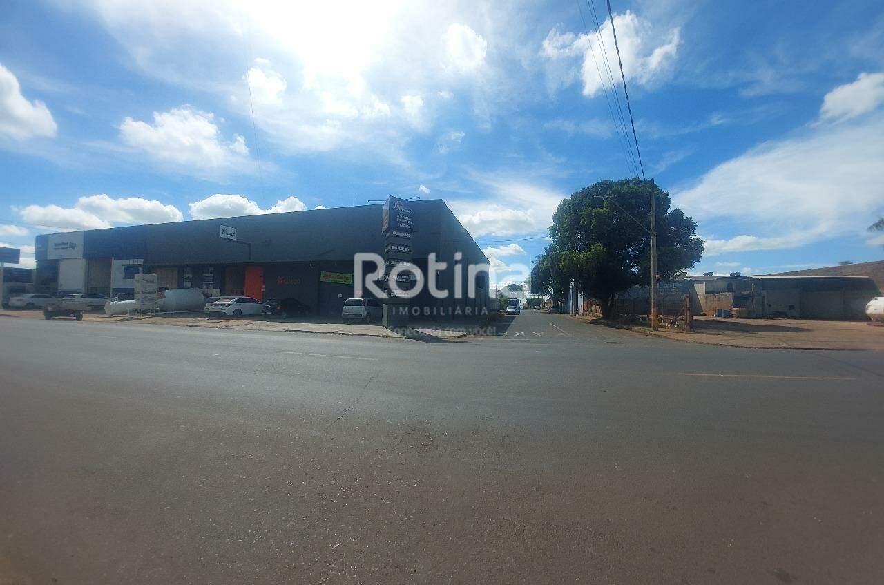 Galpão para alugar, em Uberlândia no bairro Minas Gerais no valor de R$ 7.500,00 - Rotina Imobiliária: 