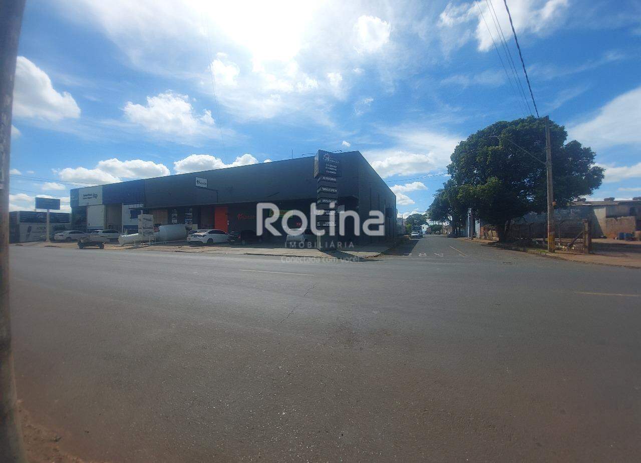 Galpão para alugar, em Uberlândia no bairro Minas Gerais no valor de R$ 7.500,00 - Rotina Imobiliária: 