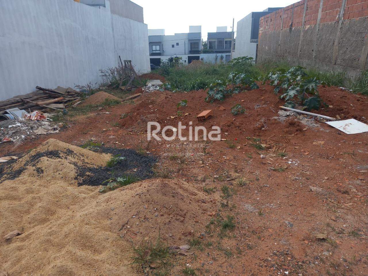 Terreno à venda, em Uberlândia no bairro Aclimação no valor de R$ 240.000,00 - Rotina Imobiliária: 