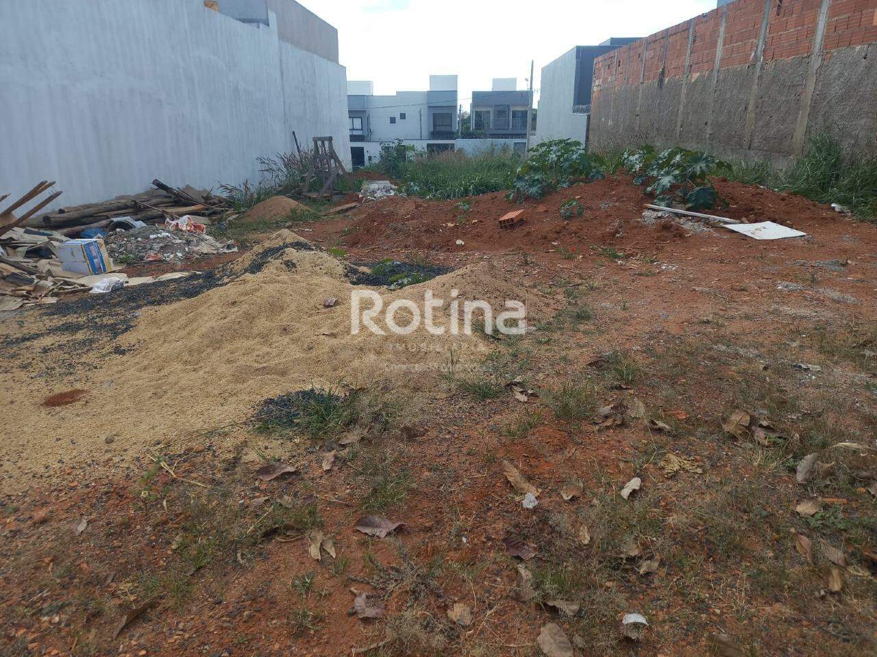 Terreno à venda, em Uberlândia no bairro Aclimação no valor de R$ 240.000,00 - Rotina Imobiliária: 
