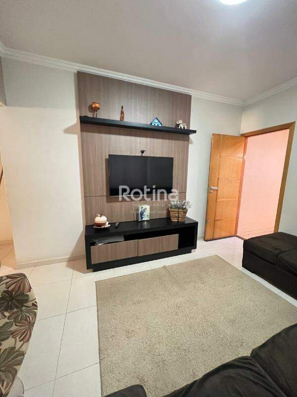 Casa à venda, 3 quartos em Uberlândia no bairro Jardim América no valor de R$ 550.000,00 - Rotina Imobiliária: 