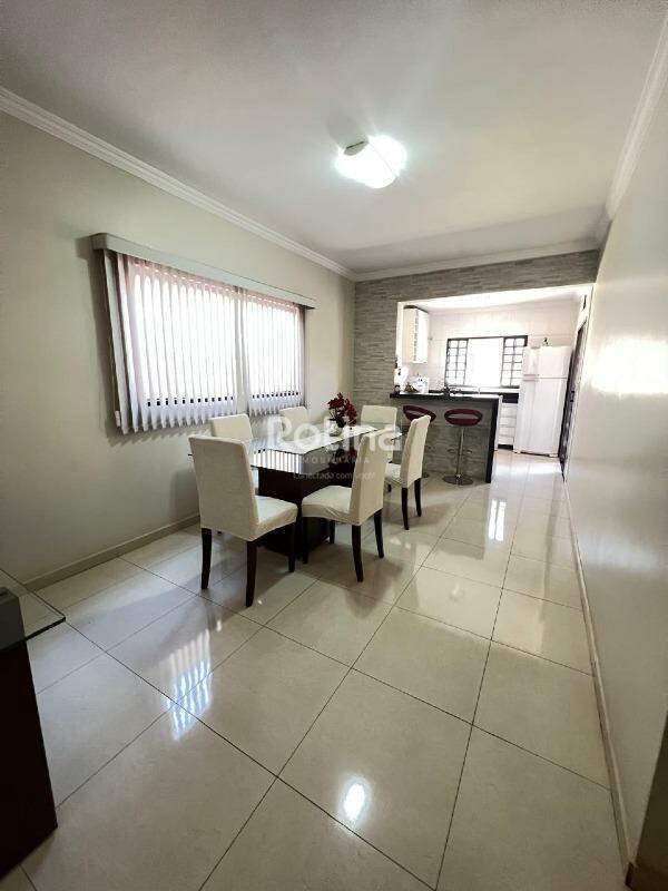 Casa à venda, 3 quartos em Uberlândia no bairro Jardim América no valor de R$ 550.000,00 - Rotina Imobiliária: 