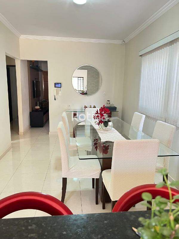 Casa à venda, 3 quartos em Uberlândia no bairro Jardim América no valor de R$ 550.000,00 - Rotina Imobiliária: 