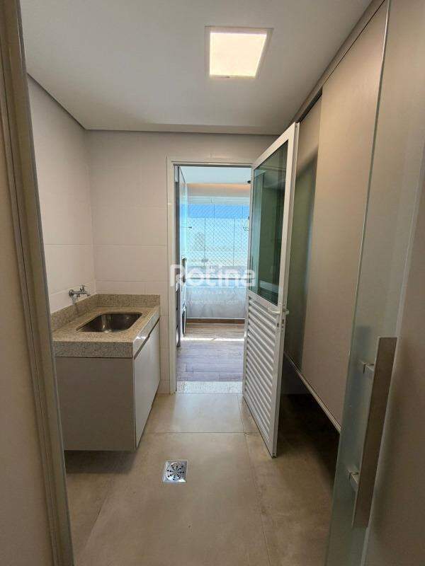 Apartamento à venda, 3 quartos em Uberlândia no bairro Santa Mônica no valor de R$ 890.000,00 - Rotina Imobiliária: 