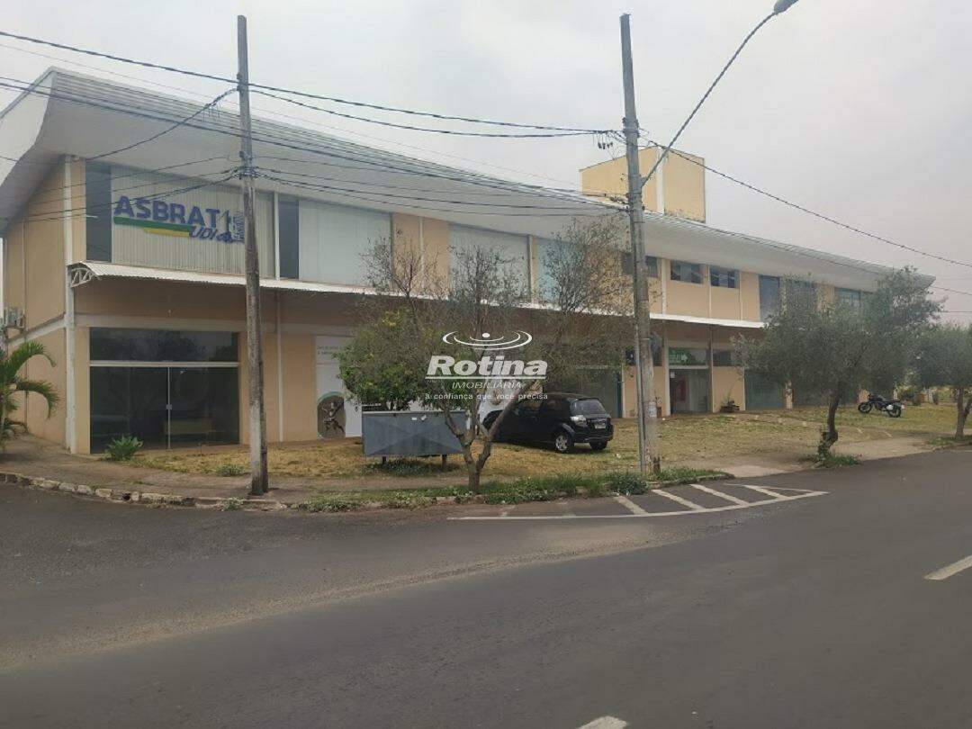 Loja para alugar, em Uberlândia no bairro Granada no valor de R$ 1.900,00 - Rotina Imobiliária: 