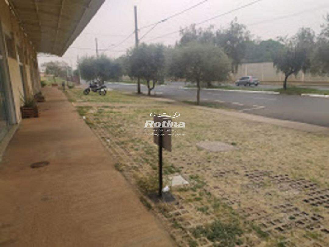 Loja para alugar, em Uberlândia no bairro Granada no valor de R$ 1.900,00 - Rotina Imobiliária: 