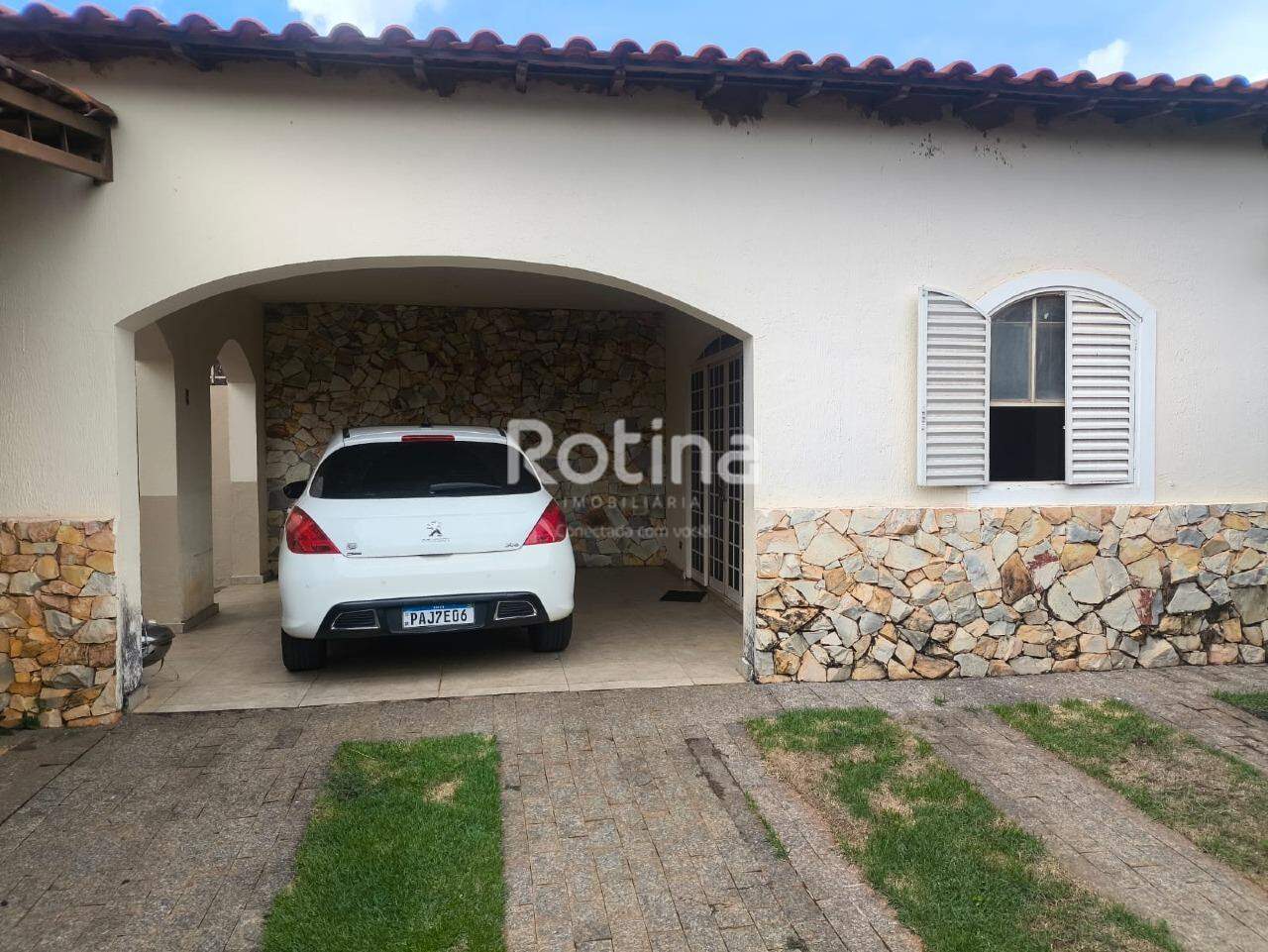 Casa à venda, 3 quartos em Uberlândia no bairro Brasil no valor de R$ 900.000,00 - Rotina Imobiliária: 