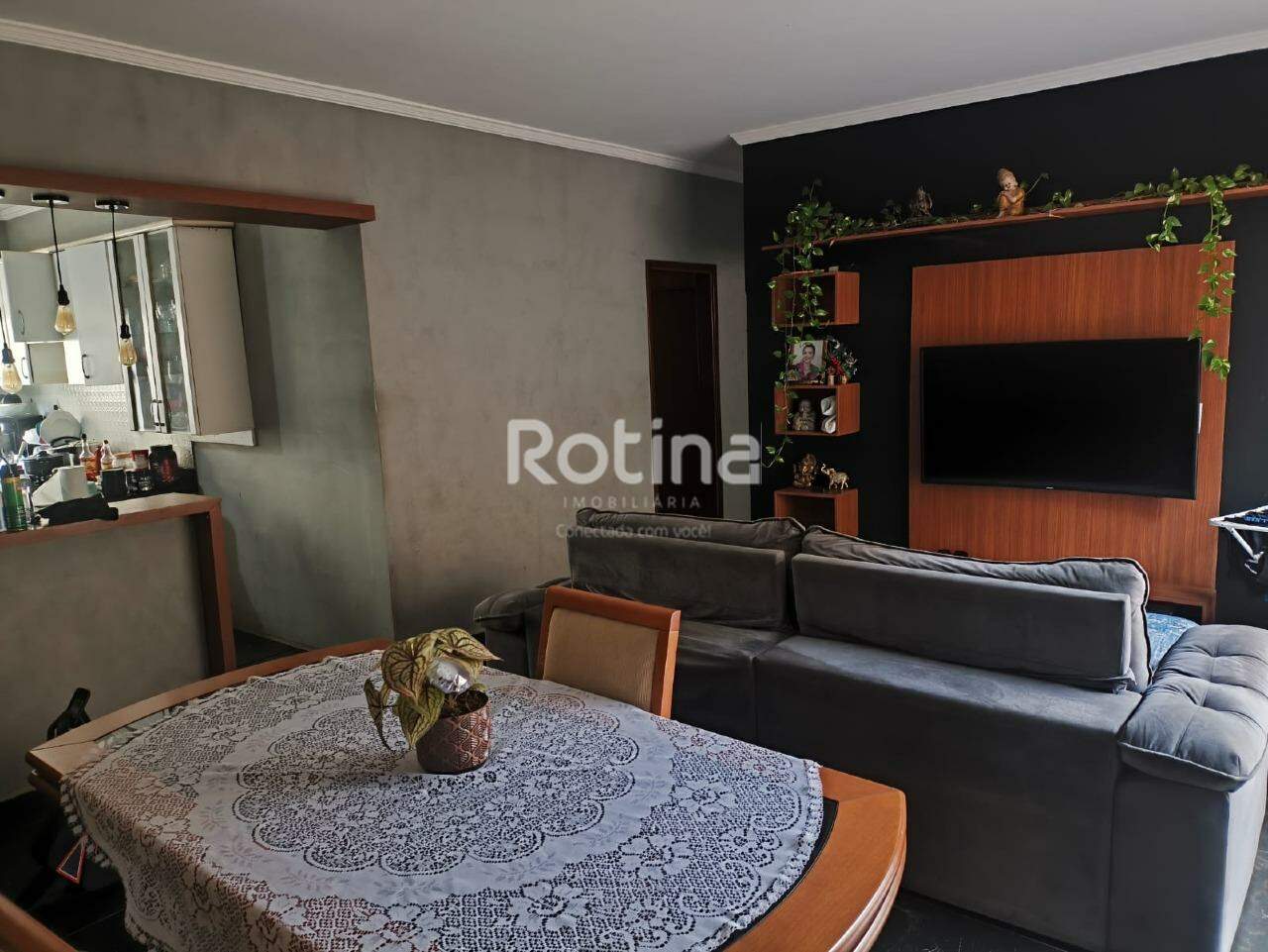 Casa à venda, 3 quartos em Uberlândia no bairro Brasil no valor de R$ 900.000,00 - Rotina Imobiliária: 