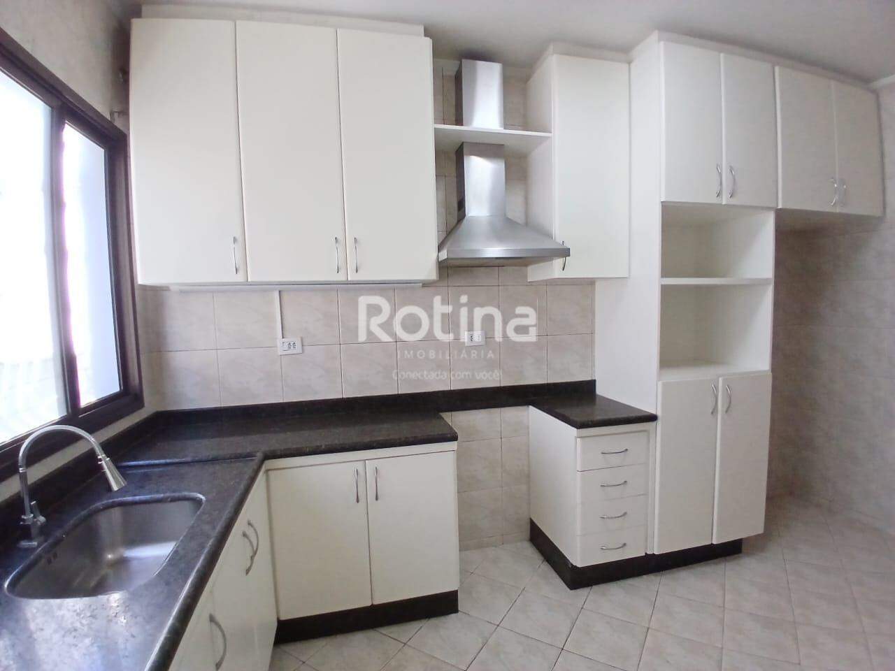 Apartamento para alugar, 3 quartos em Uberlândia no bairro Marta Helena no valor de R$ 2.300,00 - Rotina Imobiliária: 