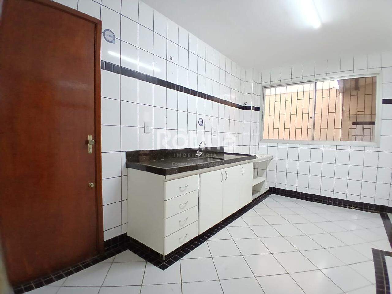 Apartamento para alugar, 3 quartos em Uberlândia no bairro Copacabana no valor de R$ 1.950,00 - Rotina Imobiliária: 