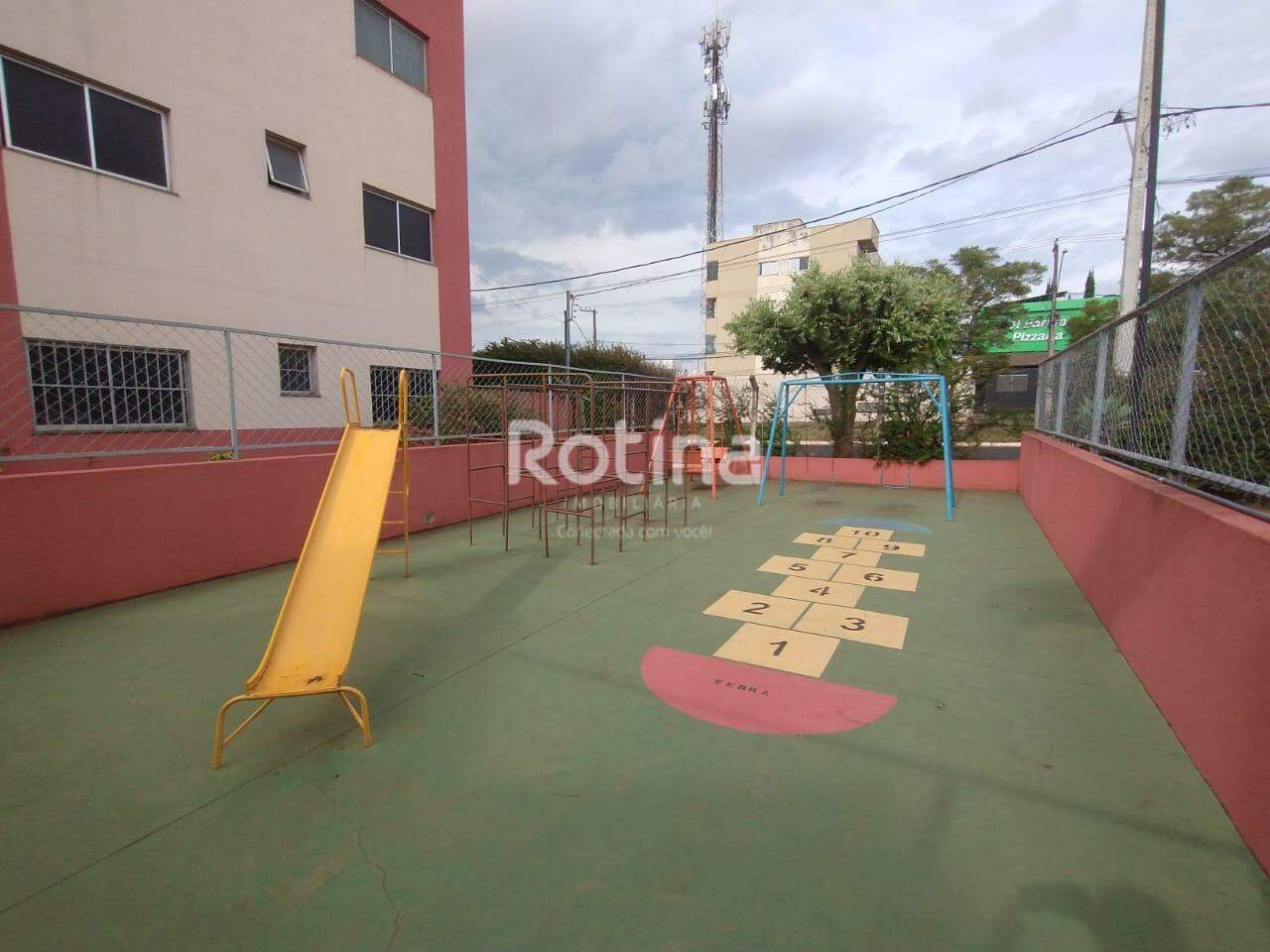 Apartamento para alugar, 2 quartos em Uberlândia no bairro Granada no valor de R$ 1.300,00 - Rotina Imobiliária: 