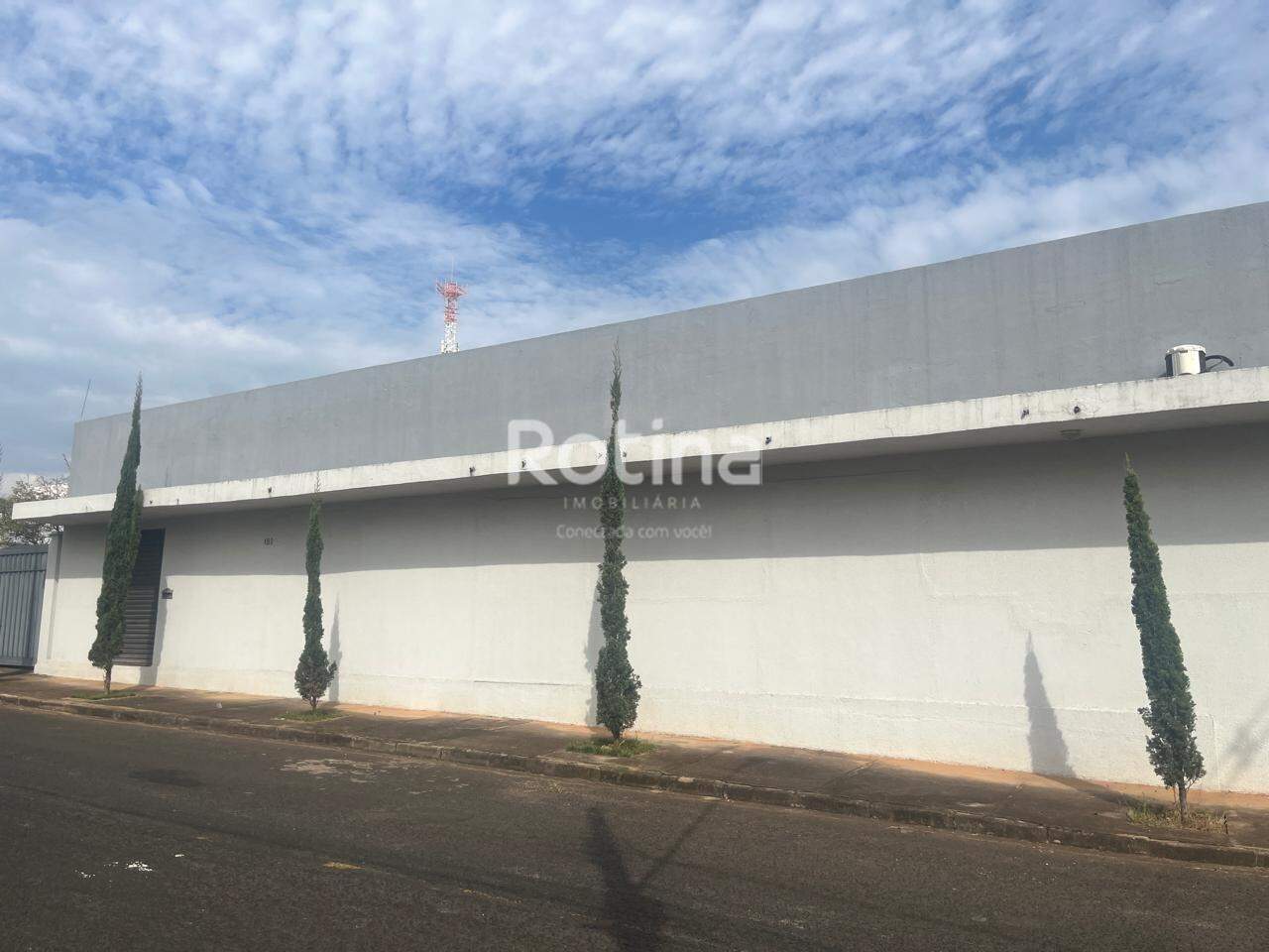Galpão para alugar, em Uberlândia no bairro Tubalina no valor de R$ 4.500,00 - Rotina Imobiliária: 