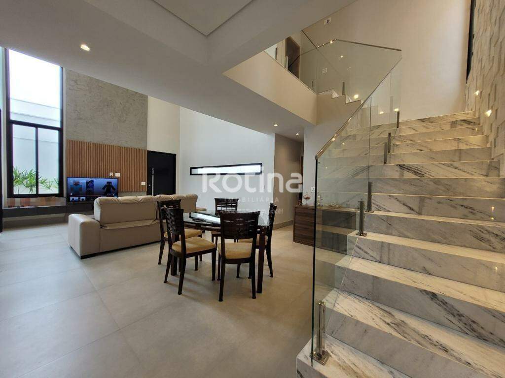 Casa Condomínio Fechado à venda, 4 quartos em Uberlândia no bairro Cond. Varanda Sul no valor de R$ 2.450.000,00 - Rotina Imobiliária: 
