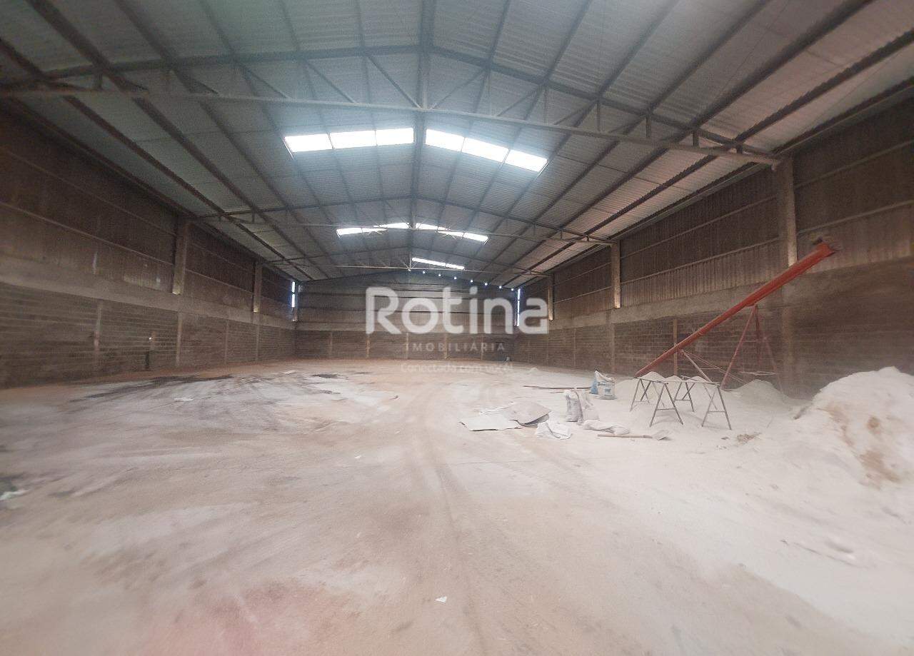 Galpão para alugar, em Uberlândia no bairro Distrito Industrial no valor de R$ 35.000,00 - Rotina Imobiliária: 