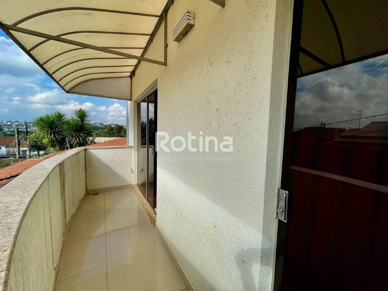 Casa à venda, 4 quartos em Uberlândia no bairro Cidade Jardim no valor de R$ 1.100.000,00 - Rotina Imobiliária: 