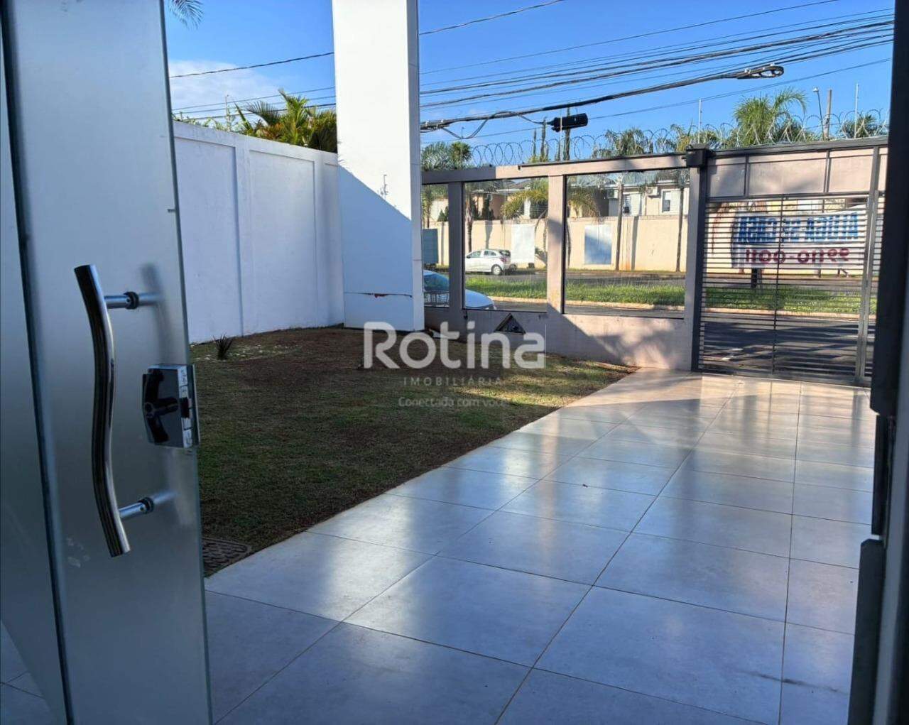 Sala para alugar, em Uberlândia no bairro Jardim Karaíba no valor de R$ 1.300,00 - Rotina Imobiliária: 