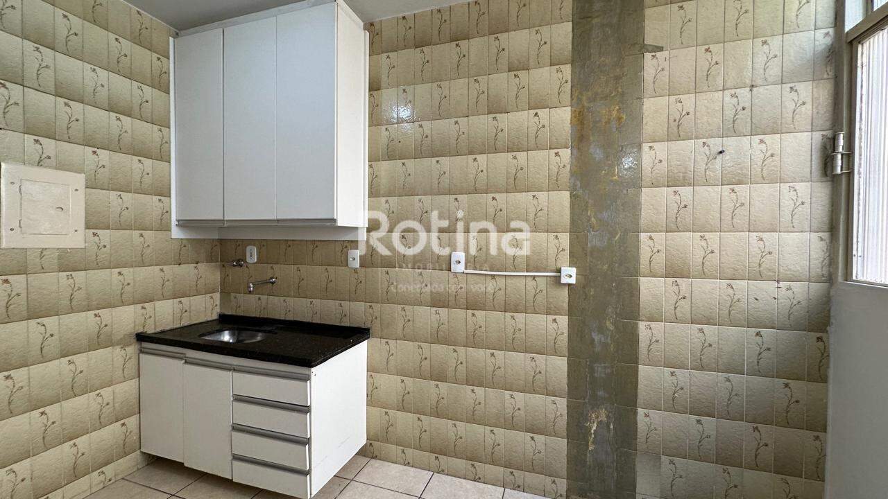 Apartamento à venda, 3 quartos em Uberlândia no bairro Nossa Senhora Aparecida no valor de R$ 385.000,00 - Rotina Imobiliária: 
