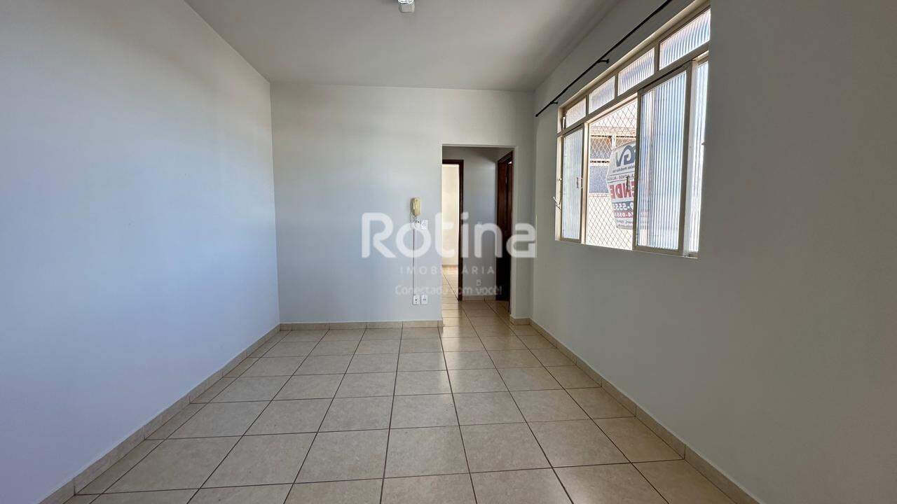 Apartamento à venda, 3 quartos em Uberlândia no bairro Nossa Senhora Aparecida no valor de R$ 385.000,00 - Rotina Imobiliária: 