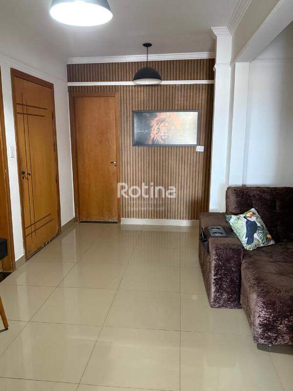 Casa à venda, 3 quartos em Uberlândia no bairro Pampulha no valor de R$ 650.000,00 - Rotina Imobiliária: 