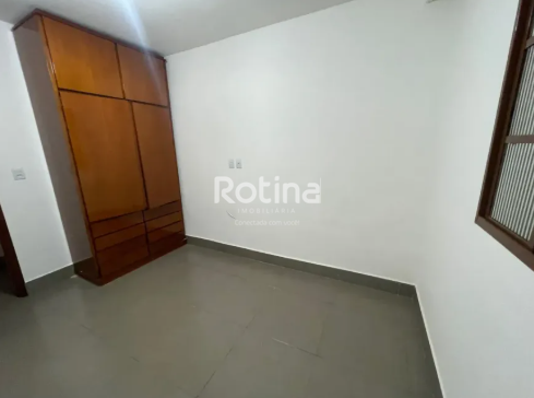 Casa à venda, 3 quartos em Uberlândia no bairro Jardim Finotti no valor de R$ 850.000,00 - Rotina Imobiliária: 