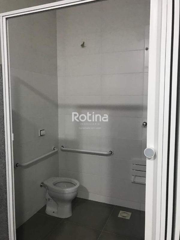 Galpão para alugar, em Uberlândia no bairro Marta Helena no valor de R$ 26.250,00 - Rotina Imobiliária: 