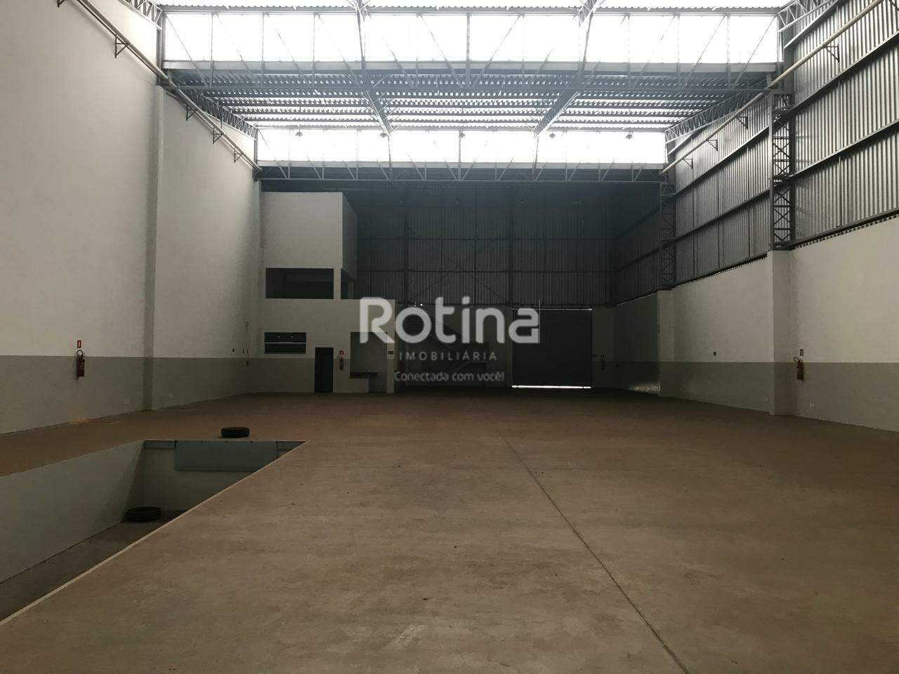 Galpão para alugar, em Uberlândia no bairro Marta Helena no valor de R$ 26.250,00 - Rotina Imobiliária: 