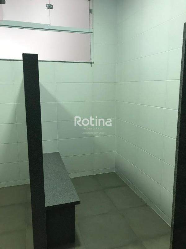 Galpão para alugar, em Uberlândia no bairro Marta Helena no valor de R$ 26.250,00 - Rotina Imobiliária: 