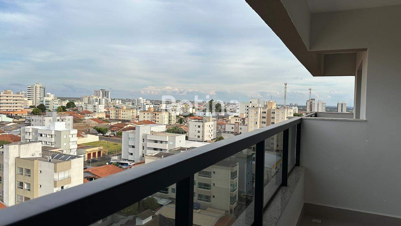 Apartamento à venda, 3 quartos em Uberlândia no bairro Santa Mônica no valor de R$ 696.900,00 - Rotina Imobiliária: 