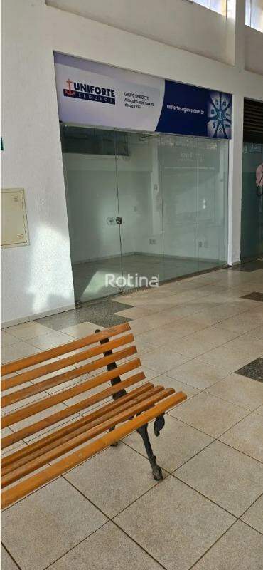 Sala para alugar, em Uberlândia no bairro Santa Mônica no valor de R$ 1.300,00 - Rotina Imobiliária: 