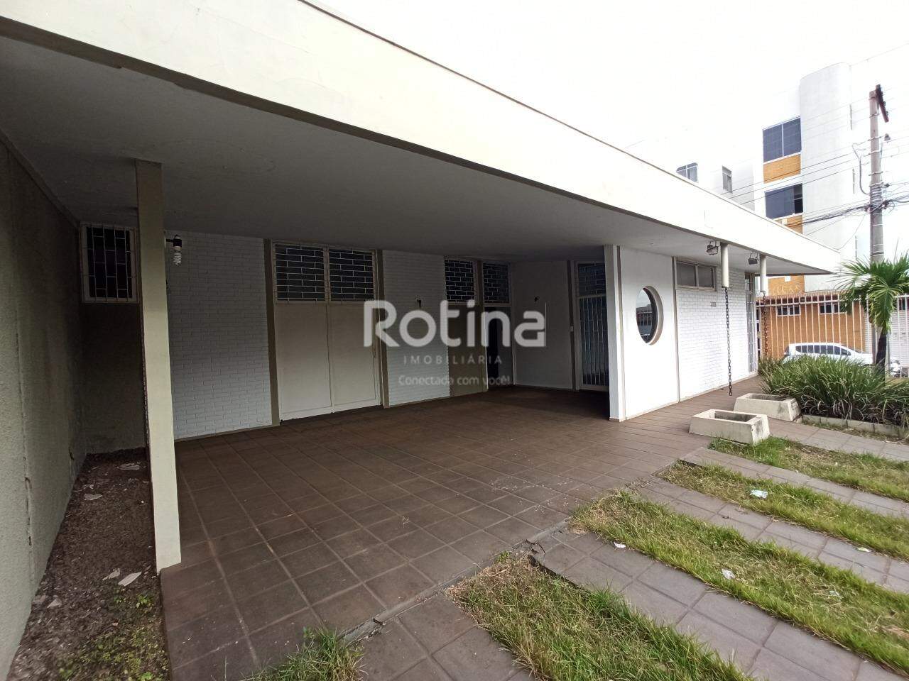 Casa para alugar, 3 quartos em Uberlândia no bairro Brasil no valor de R$ 2.000,00 - Rotina Imobiliária: 
