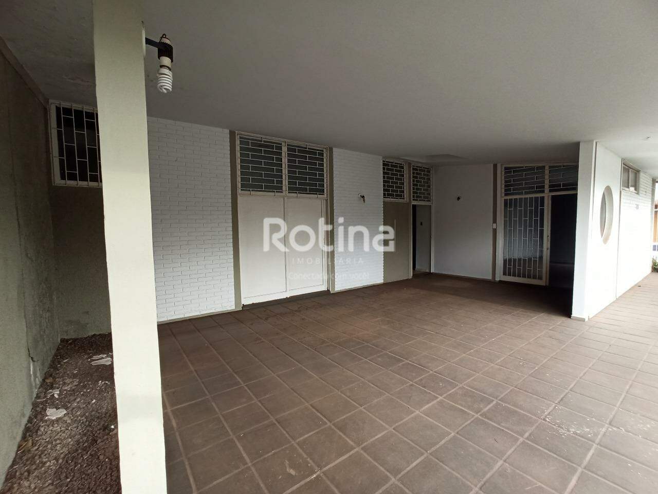 Casa para alugar, 3 quartos em Uberlândia no bairro Brasil no valor de R$ 2.000,00 - Rotina Imobiliária: 