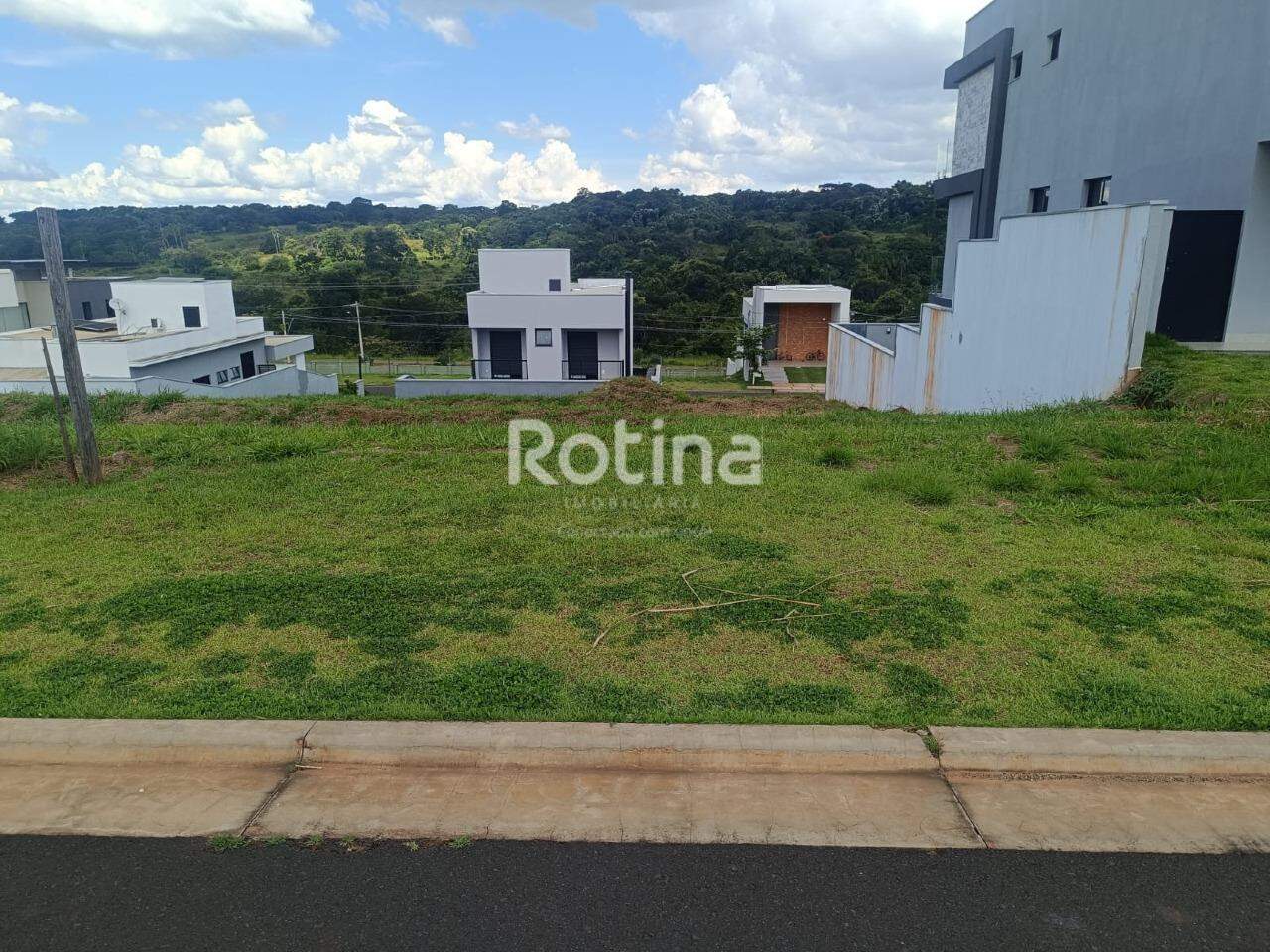 Terreno Condomínio Fechado à venda, em Uberlândia no bairro Granja Marileusa no valor de R$ 300.000,00 - Rotina Imobiliária: 