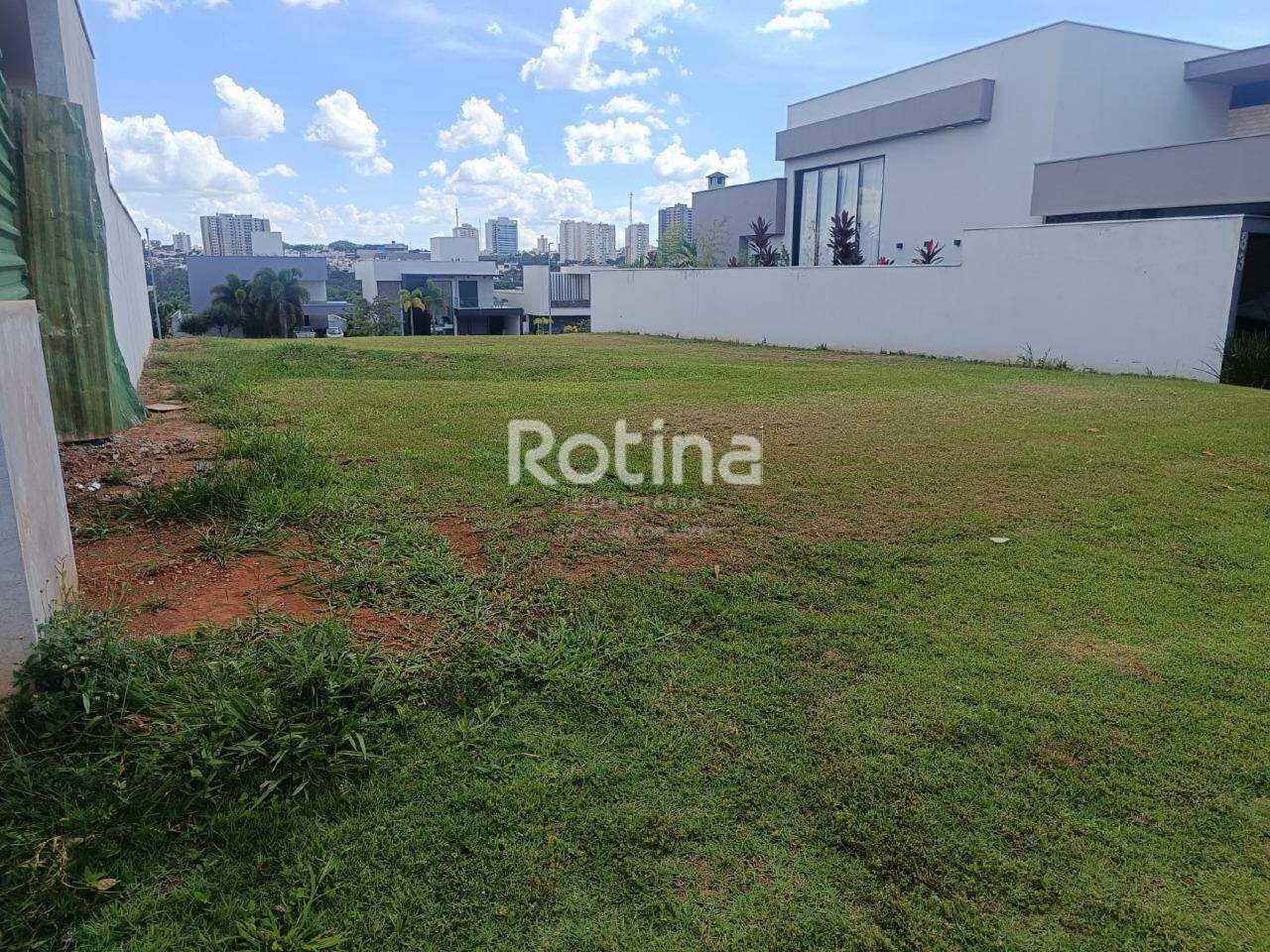 Terreno Condomínio Fechado à venda, em Uberlândia no bairro Granja Marileusa no valor de R$ 690.000,00 - Rotina Imobiliária: 